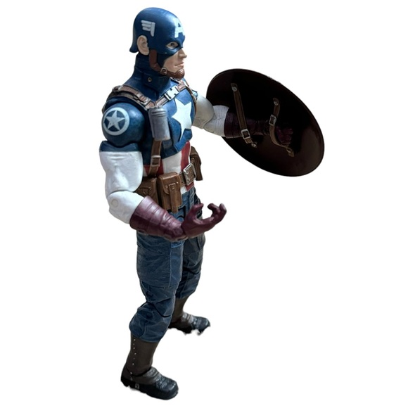 Marvel Select Ultimate Captain America | Diamond Select | Loose Action Figure - Picture 3 of 15